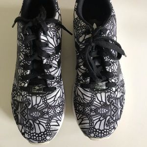 Adidas Torsion Women’s Sneakers Size 8.5